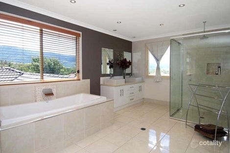 Property photo of 8 Hibiscus Place Bomaderry NSW 2541