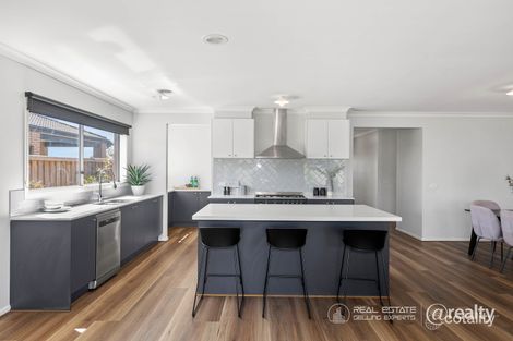 Property photo of 4 Whinstone Avenue Clyde VIC 3978
