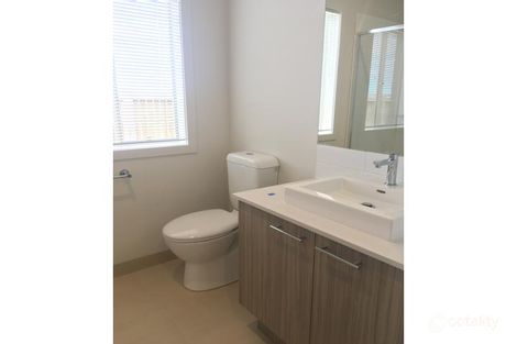 Property photo of 8 Hideaway Lane Beveridge VIC 3753