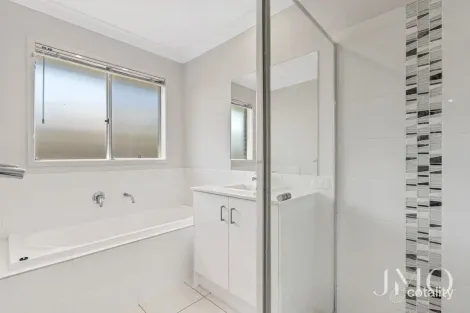 Property photo of 2 Pindar Avenue Ormeau QLD 4208
