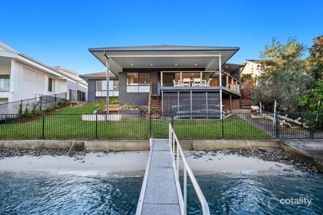 18 Mcilwain Dr, Mermaid Waters, QLD 4218