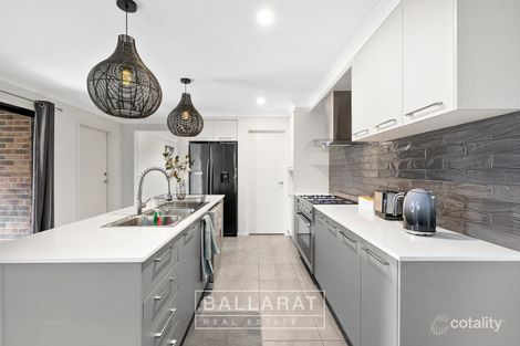 Property photo of 19 Yorkdale Boulevard Winter Valley VIC 3358
