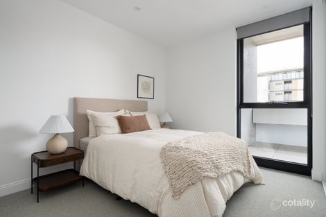Property photo of 32 Kokaribb Road Carnegie VIC 3163