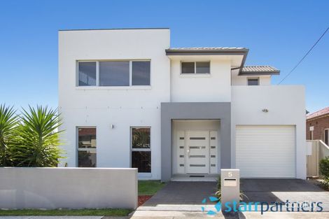 5 Patten Ave, Merrylands, NSW 2160