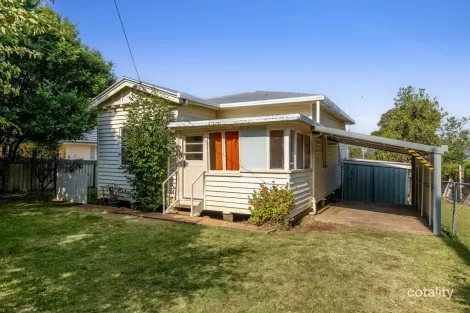 6 Hillside St, Newtown, QLD 4350