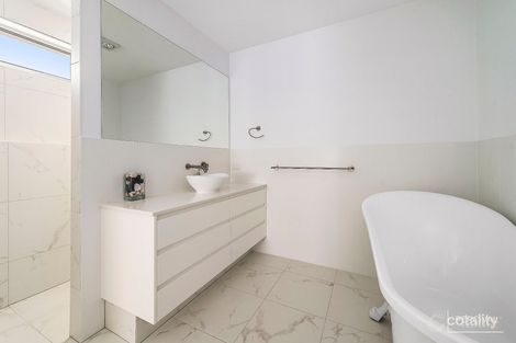 4 Barbuda Way, Lake Cathie, NSW 2445