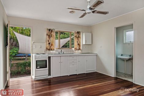 2/5 Marine Pde, Redcliffe, QLD 4020