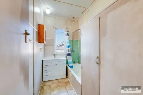 Property photo of 11 Windermere Street Walkervale QLD 4670