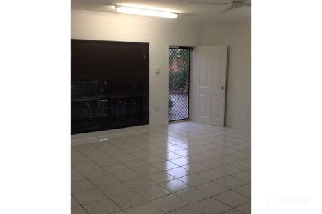 Property photo of 2/133 Robert Road Bentley Park QLD 4869
