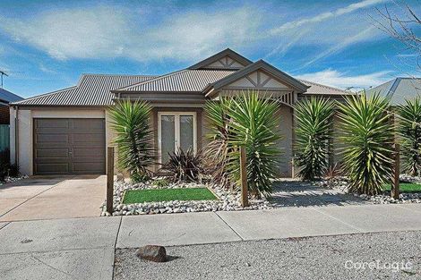 Property photo of 21 Botanical Drive Caroline Springs VIC 3023