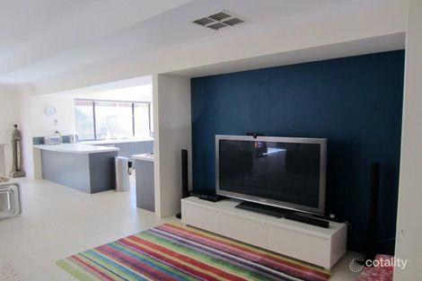 Property photo of 34 Jindare Loop Carramar WA 6031