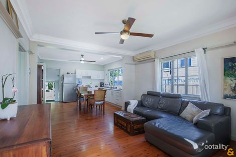 Property photo of 52 West Avenue Wynnum QLD 4178