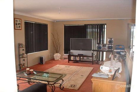 30 Barcoo Cl, Sinagra, WA 6065