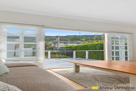 Property photo of 93 Stephen Drive Woonona NSW 2517