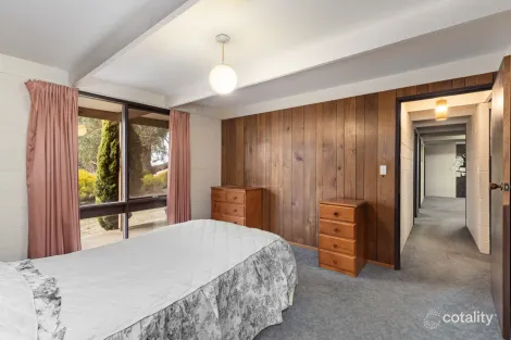 Property photo of 172 Tom Jones Road Ross Creek VIC 3351