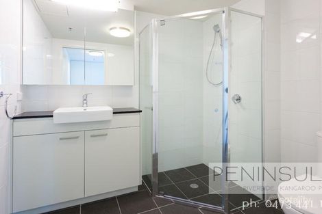 Property photo of 201/18 Thorn Street Kangaroo Point QLD 4169