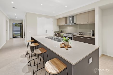 Property photo of 37 Mayesbrook Road Manor Lakes VIC 3024