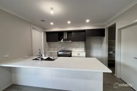 Property photo of 10 Keewong Road Tarneit VIC 3029