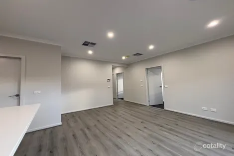 Property photo of 10 Keewong Road Tarneit VIC 3029