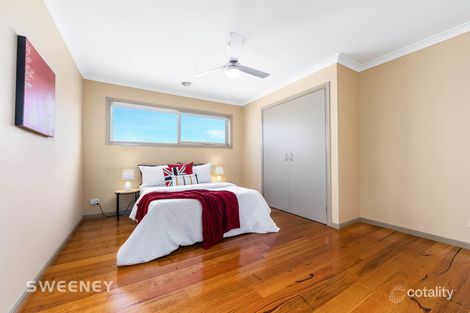 Property photo of 3 Weaver Terrace Cairnlea VIC 3023