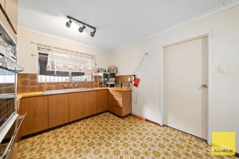 Property photo of 18 Grindleford Drive Balcatta WA 6021