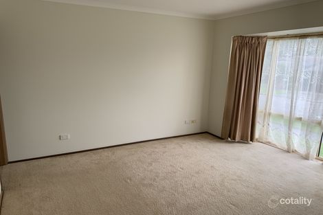 Property photo of 18 Cottswold Avenue Narre Warren VIC 3805