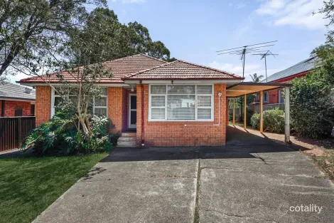 7 Fox Hills Cres, Toongabbie, NSW 2146