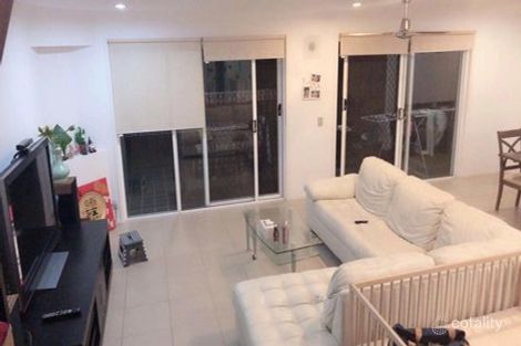 Property photo of 6 Santa Maria Court Burleigh Waters QLD 4220