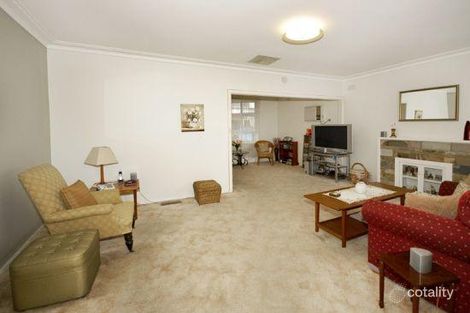 Property photo of 24 Cooinda Crescent Watsonia VIC 3087