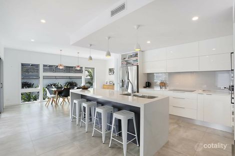 Property photo of 23 Pearl Key Broadbeach Waters QLD 4218