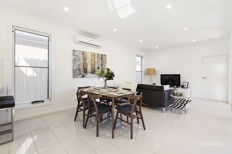 Property photo of 1/24 Highview Grove Burwood East VIC 3151