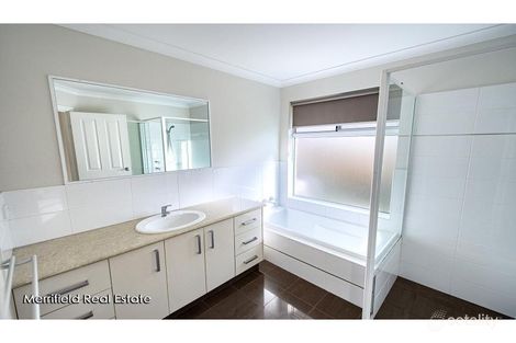 Property photo of 3 Starlight Place McKail WA 6330