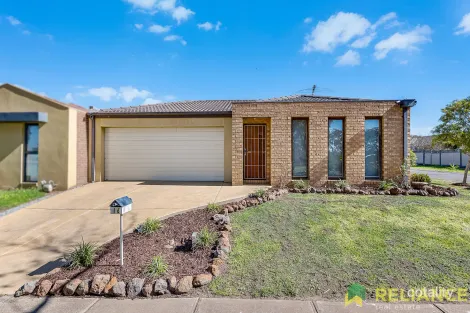 16 Tandara Cct, Melton West, VIC 3337