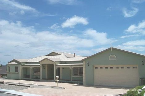 Property photo of 18 Robert Street Mount Clarence WA 6330