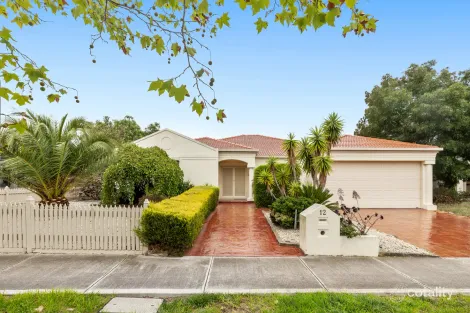 12 Wentworth Dr, Taylors Lakes, VIC 3038