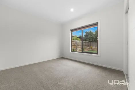 Property photo of 6 Nugget Place Aintree VIC 3336