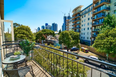 Property photo of 4/1 Miles Street Southbank VIC 3006