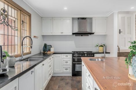 Property photo of 50 Knights Drive Glen Waverley VIC 3150