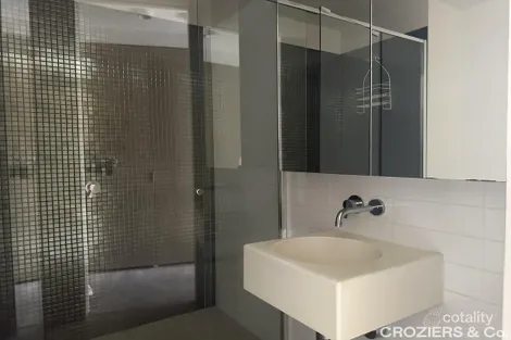 Property photo of 807/33 Mackenzie Street Melbourne VIC 3000
