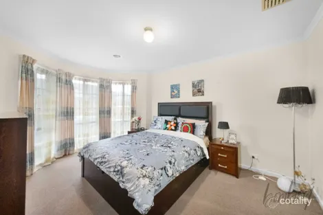 Property photo of 2 Cobby Court Roxburgh Park VIC 3064