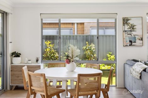 Property photo of 35 Templetonia Rise Lake Coogee WA 6166