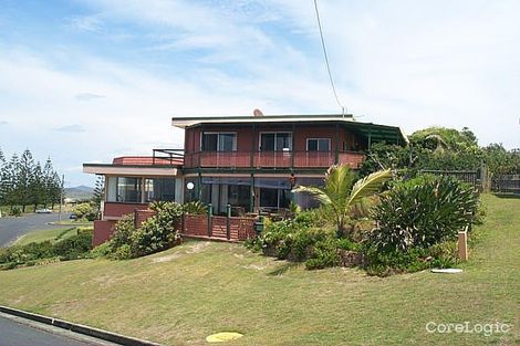 Property photo of 3 Pacific Parade Yamba NSW 2464