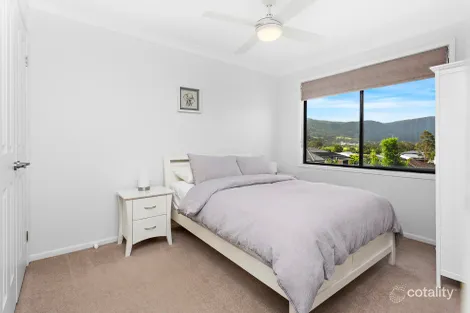 Property photo of 10 Norman Clark Crescent Horsley NSW 2530