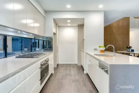 Property photo of 10 Ironside Street St Lucia QLD 4067