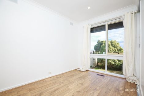 Property photo of 1 Bellvue Court Noble Park North VIC 3174
