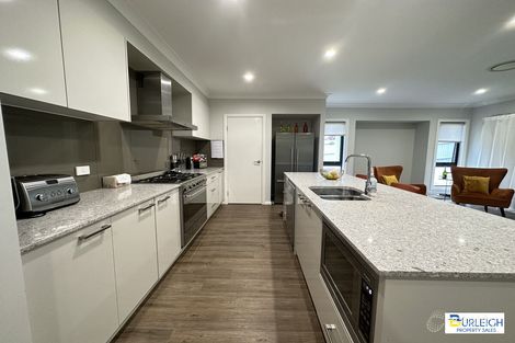Property photo of 33 Sapphire Place Elanora QLD 4221
