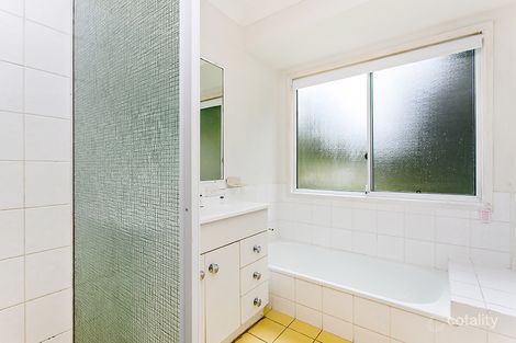 Property photo of 25 Rajah Road Ocean Shores NSW 2483