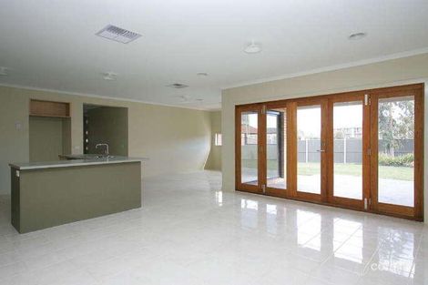Property photo of 1 William Hovell Pass Craigieburn VIC 3064