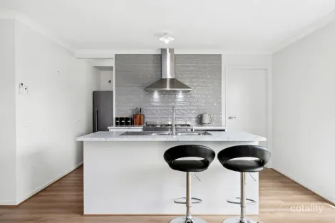 7 Mcarthur Cres, Armstrong Creek, VIC 3217