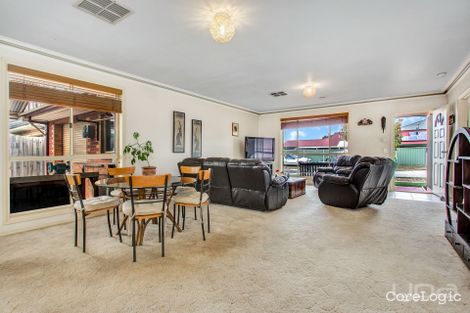 Property photo of 5 Garden Court Werribee VIC 3030